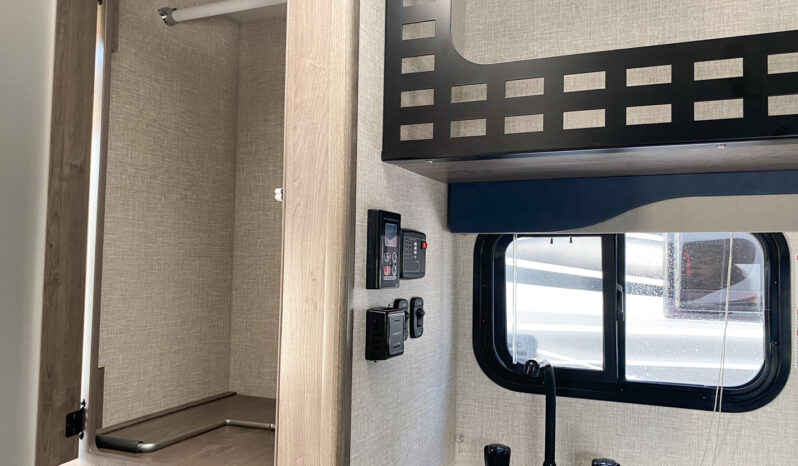 2026 Lance Squire SQ825 full