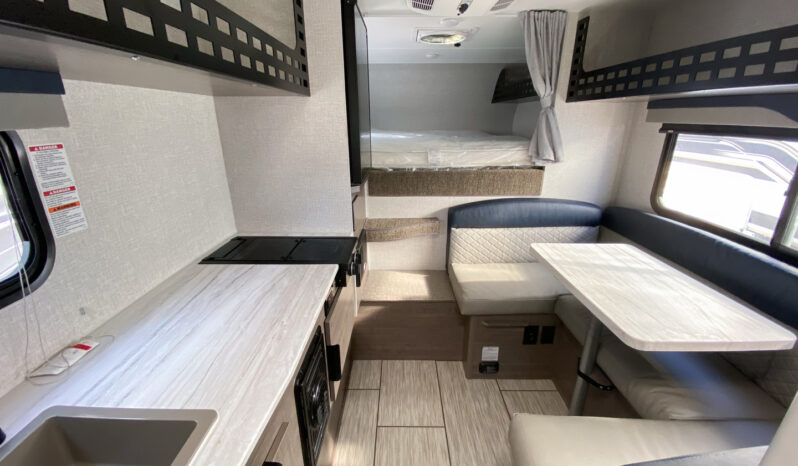 2026 Lance Squire SQ825 full