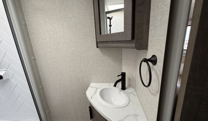 2026 Lance Evolve 1965 full