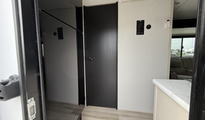 2026 Salem Hemisphere 21RBHL full