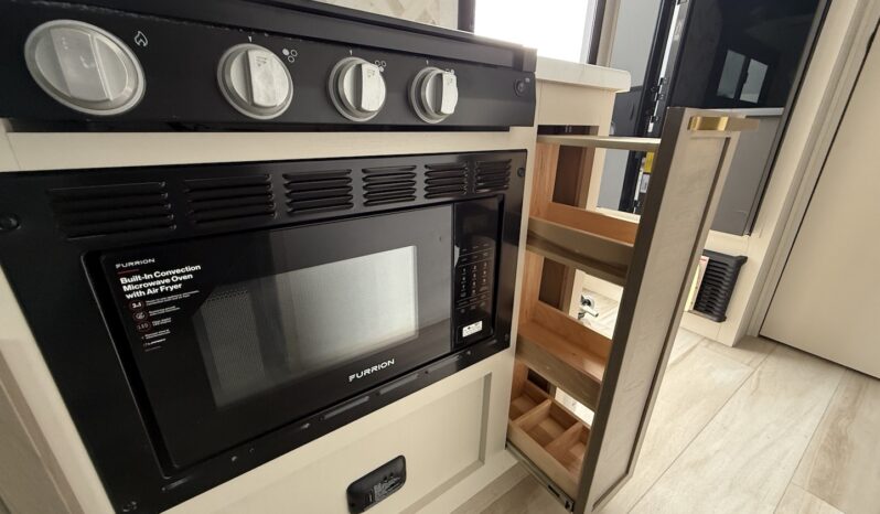 2026 Salem Hemisphere 21RBHL full