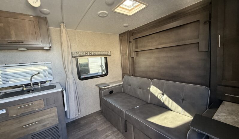 2019 Flagstaff 25LB full