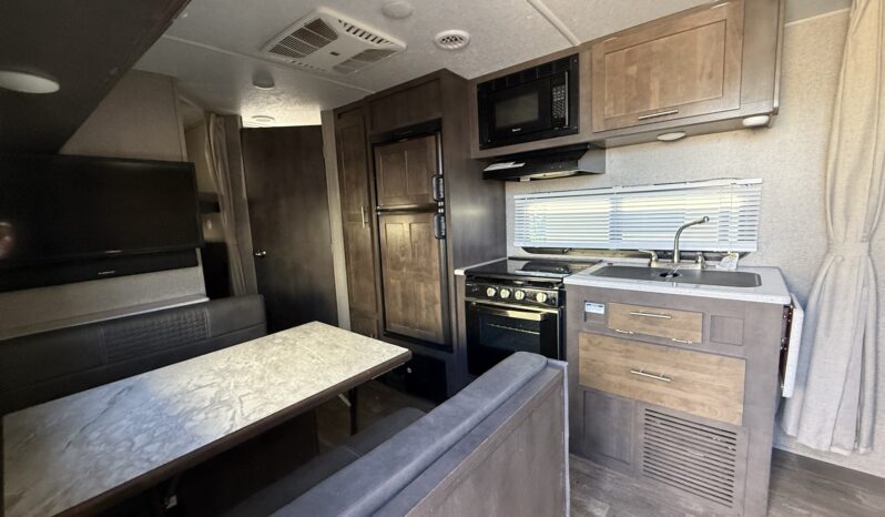 2019 Flagstaff 25LB full