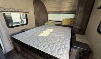 2019 Flagstaff 25LB full