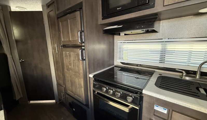 2019 Flagstaff 25LB full