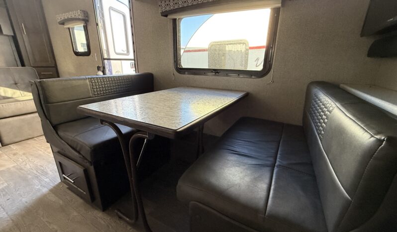 2019 Flagstaff 25LB full