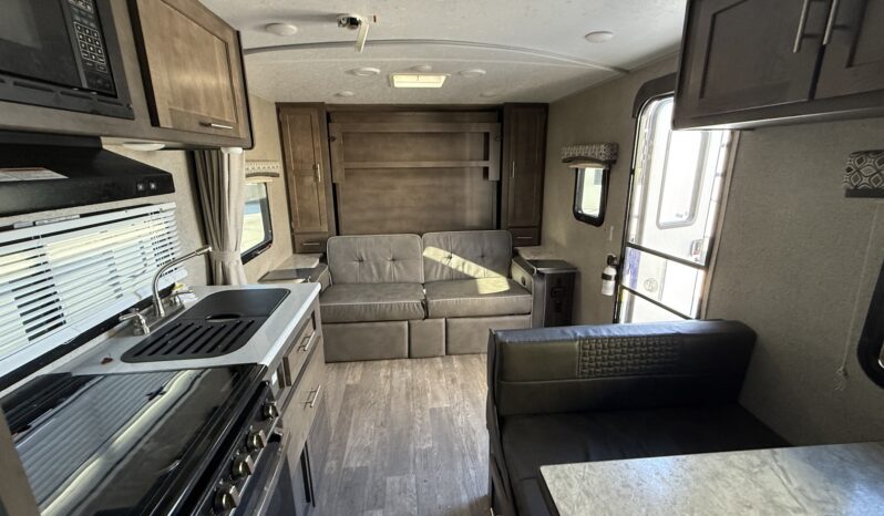 2019 Flagstaff 25LB full