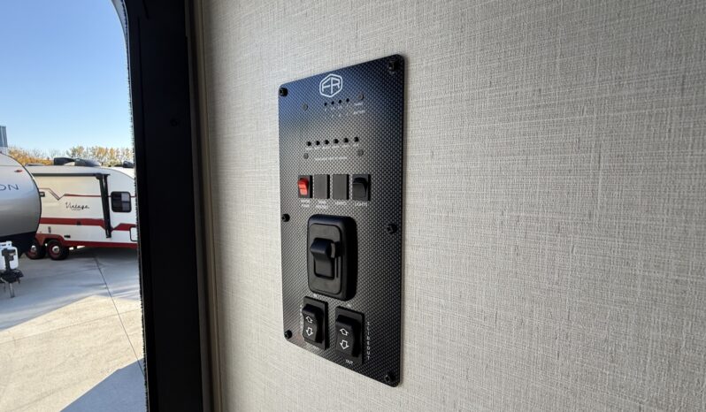 2026 Salem Hemisphere 24RBHL full