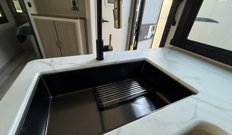 2026 Salem Hemisphere 25BHHL full