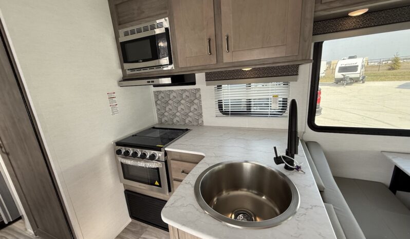 2025 Conquest 6280LE full