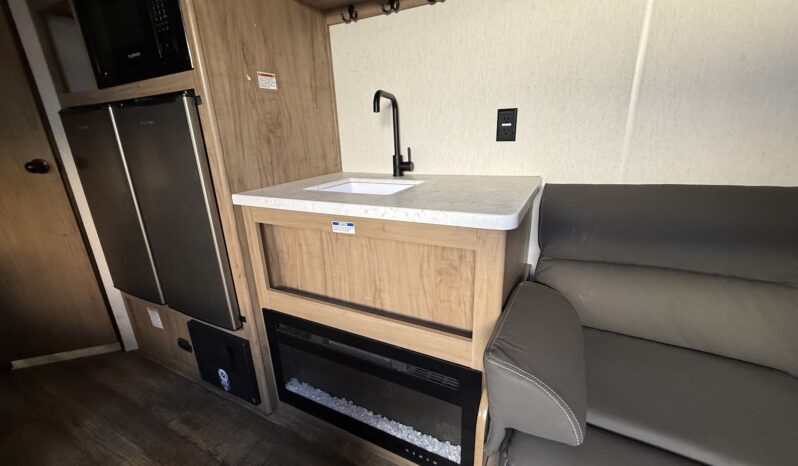 2024 Forest River Cherokee 26EV full