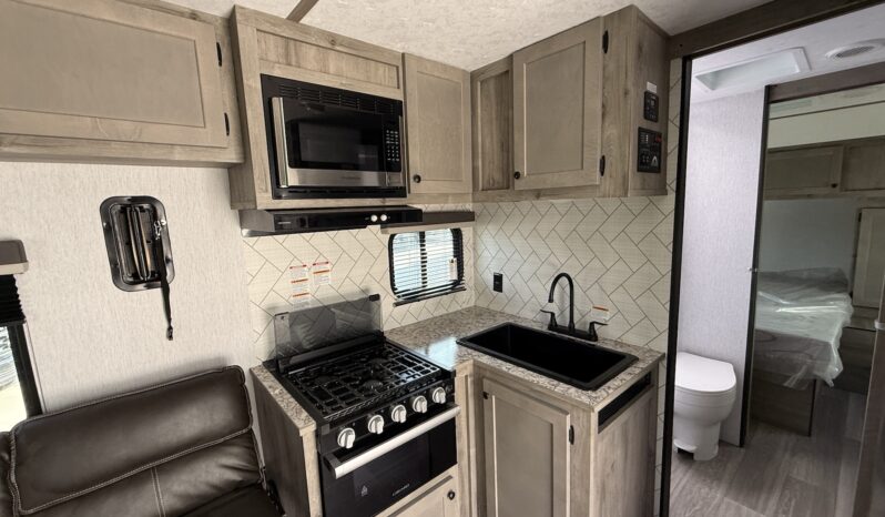 2026 Sunset Park RV Sun Lite 27WQB full