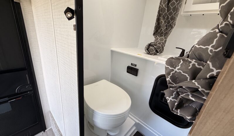 2024 Palomino Real Lite HS-1916 full