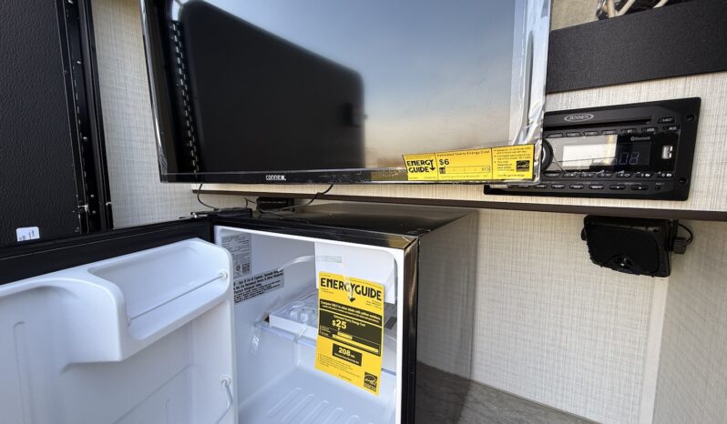 2024 Palomino Real Lite HS-1916 full