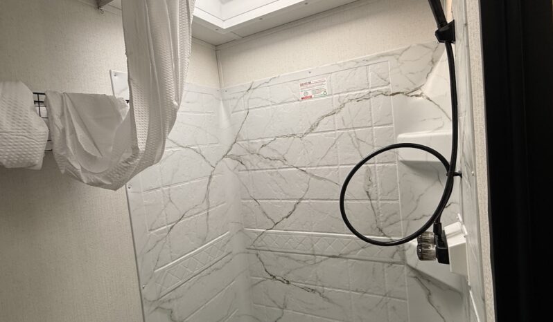 2026 Shasta Oasis 18FQ full