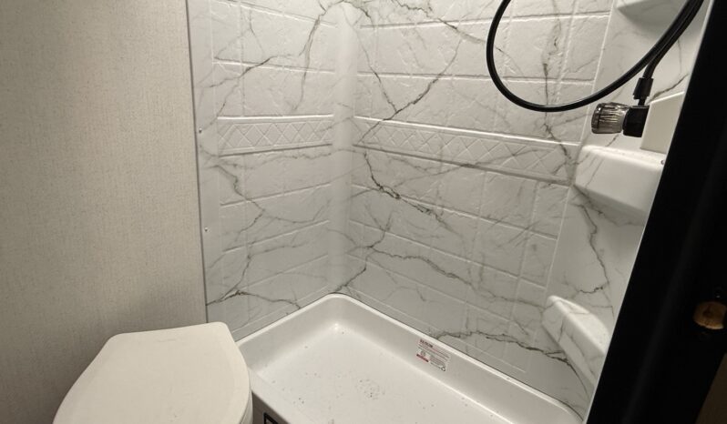 2026 Shasta Oasis 18FQ full