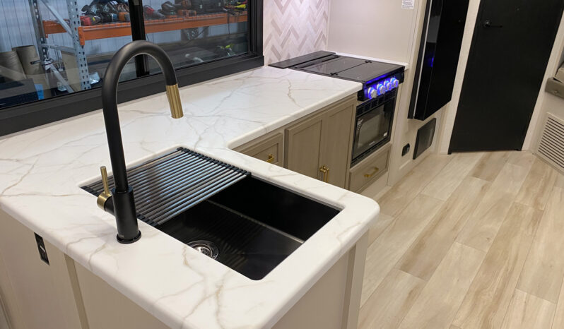 2026 Salem Hemisphere 25BHHL full