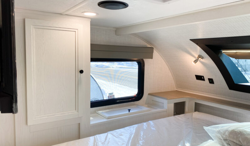 2024 Palomino Real Lite HS-2114 full