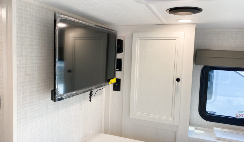 2024 Palomino Real Lite HS-2114 full