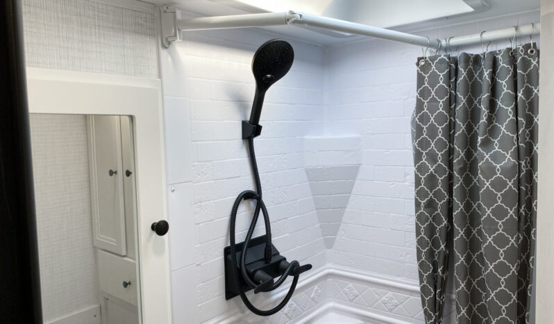 2024 Palomino Real Lite HS-2114 full