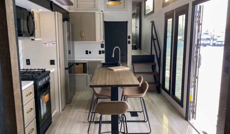 2026 Salem Hemisphere ROOST43 full