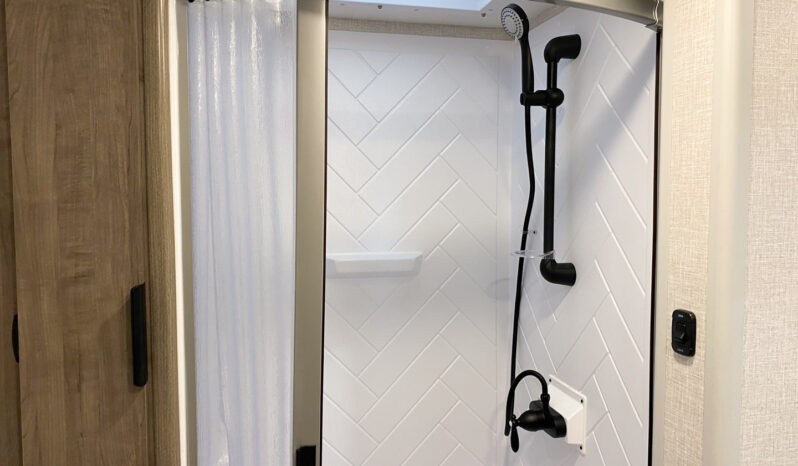 2026 Lance Squire SQ26 full