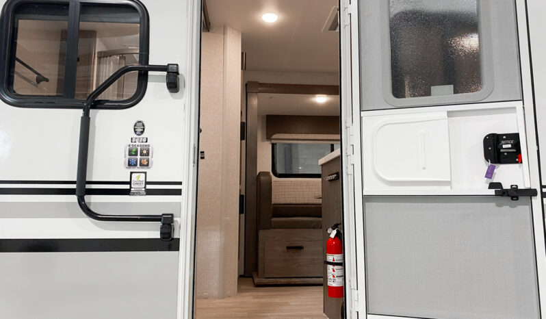 2026 Lance Squire SQ26 full