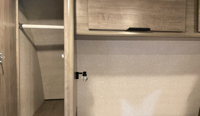 2026 Lance Squire SQ26 full