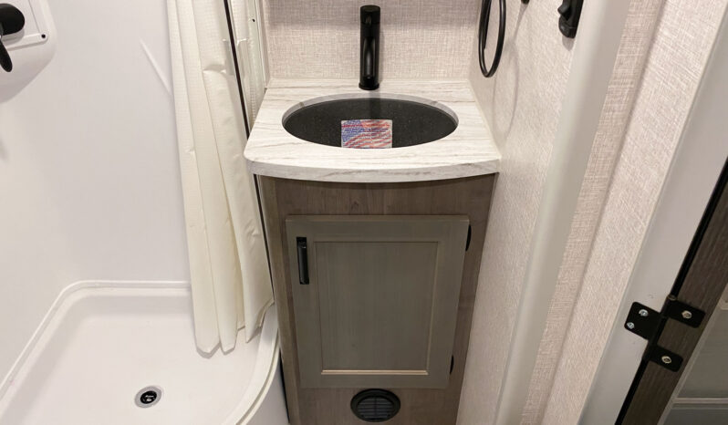 2024 Lance Squire SQ19 full