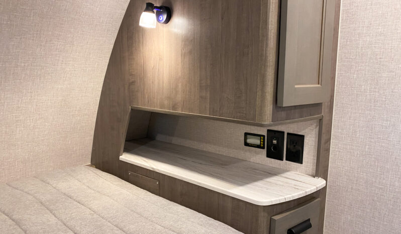 2024 Lance Squire SQ19 full