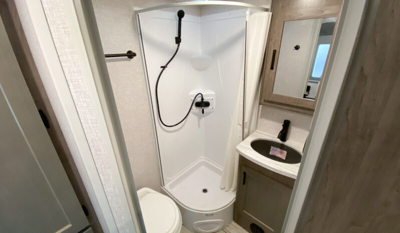 2024 Lance Squire SQ19 full