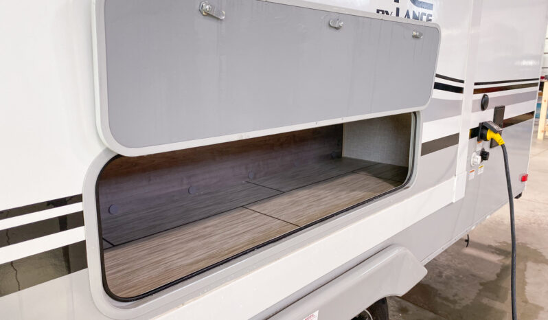 2024 Lance Squire SQ19 full