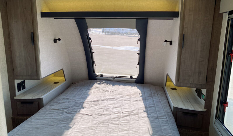 2025 Lance 2565 full