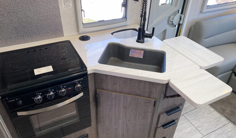 2025 Lance 2565 full