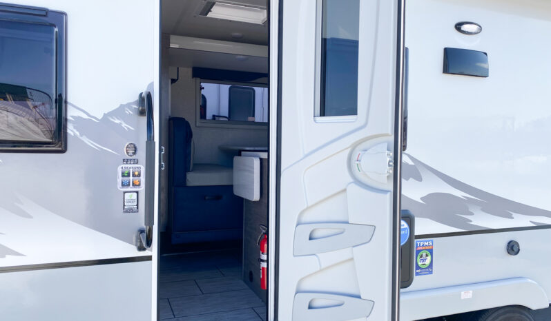 2025 Lance 2565 full