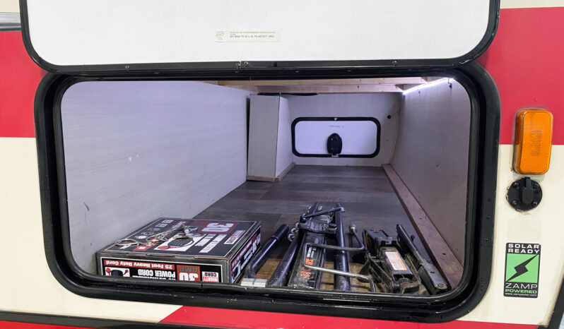 2017 Vintage Cruiser 23RSS full