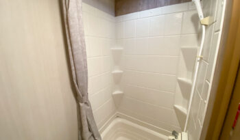 2017 Vintage Cruiser 23RSS full