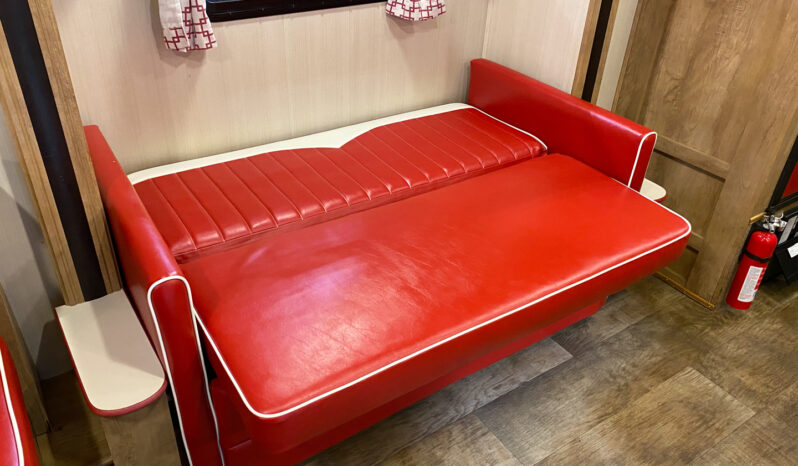 2017 Vintage Cruiser 23RSS full