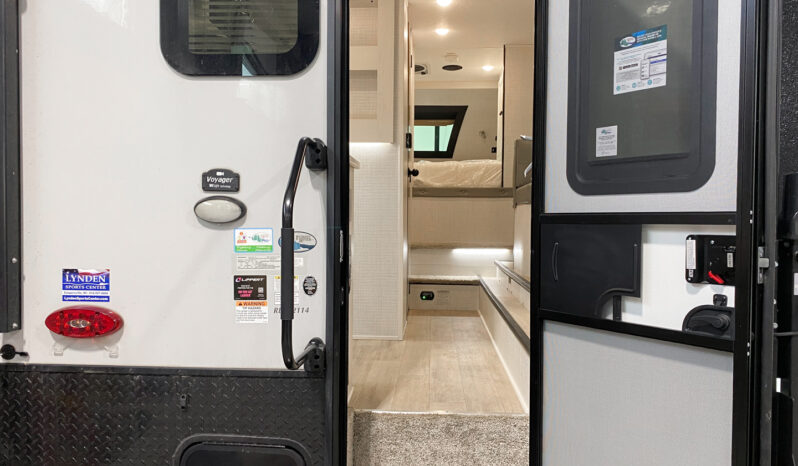 2024 Palomino Real Lite HS-2114 full