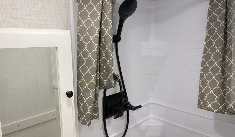 2024 Palomino Real Lite HS-2114 full