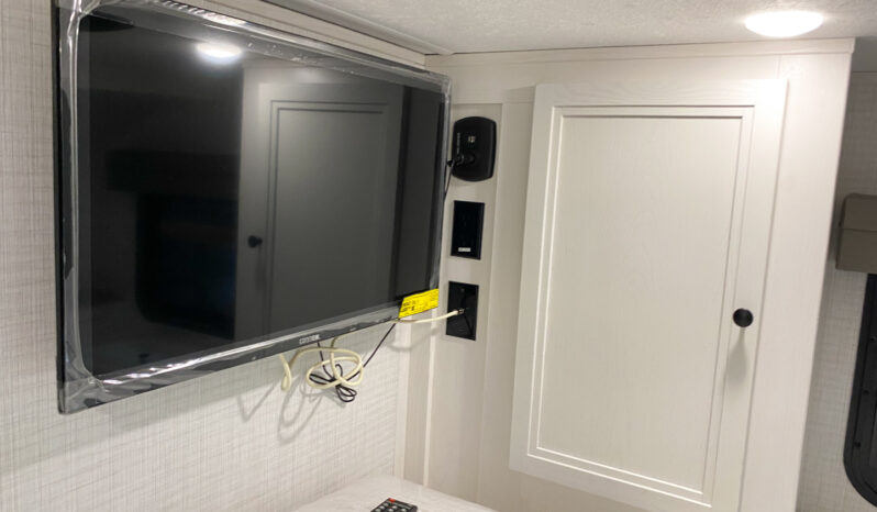 2024 Palomino Real Lite HS-2114 full