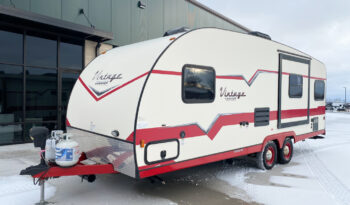 2017 Vintage Cruiser 23RSS full