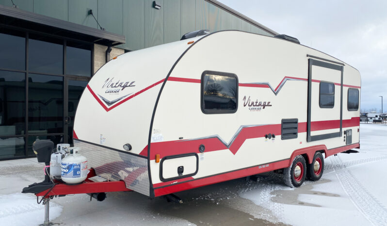 2017 Vintage Cruiser 23RSS full