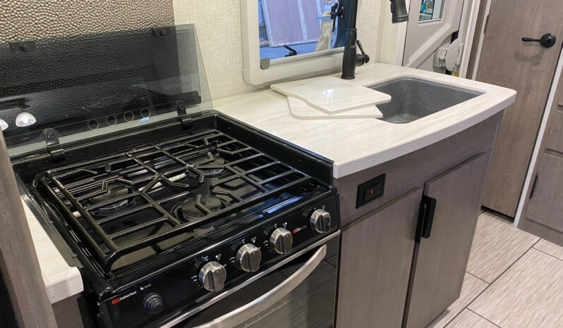 2026 Lance 1685 full