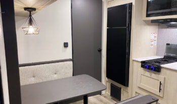 2025 Shasta Oasis 18FQ full