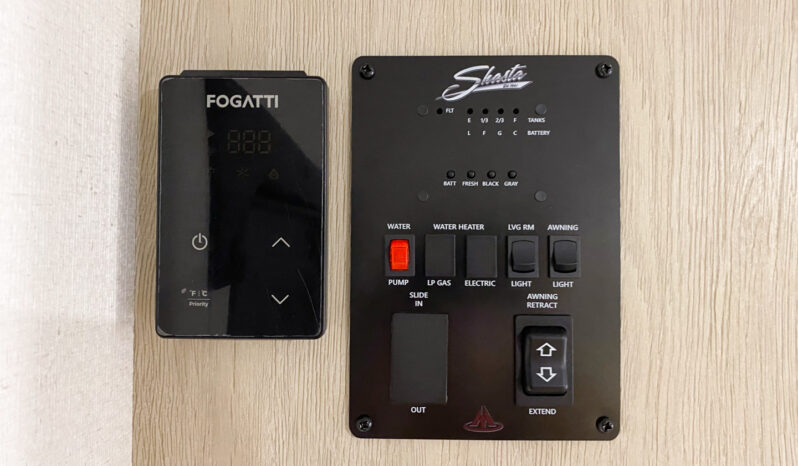 2025 Shasta Oasis 18FQ full