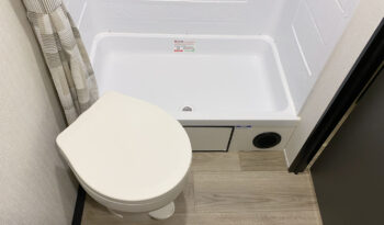 2025 Shasta Oasis 18FQ full