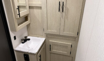 2025 Shasta Oasis 18FQ full