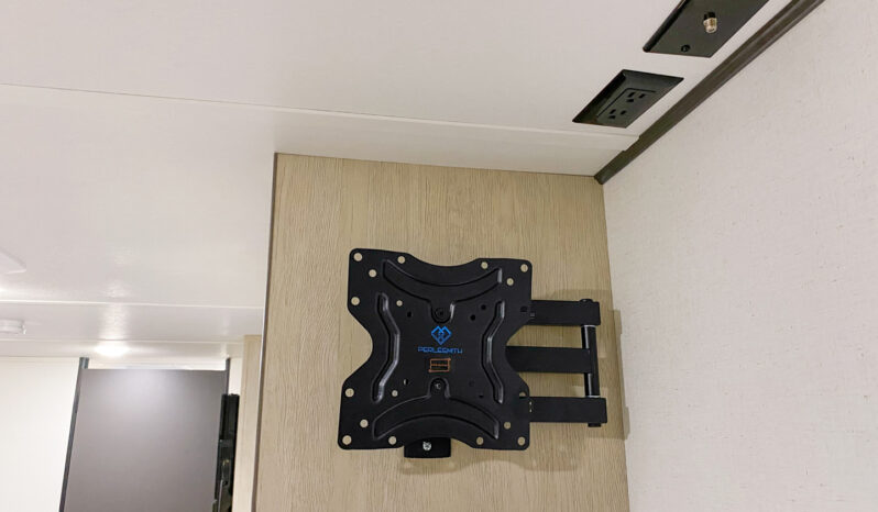 2025 Shasta Oasis 18FQ full