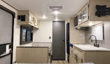 2025 Shasta Oasis 18FQ full